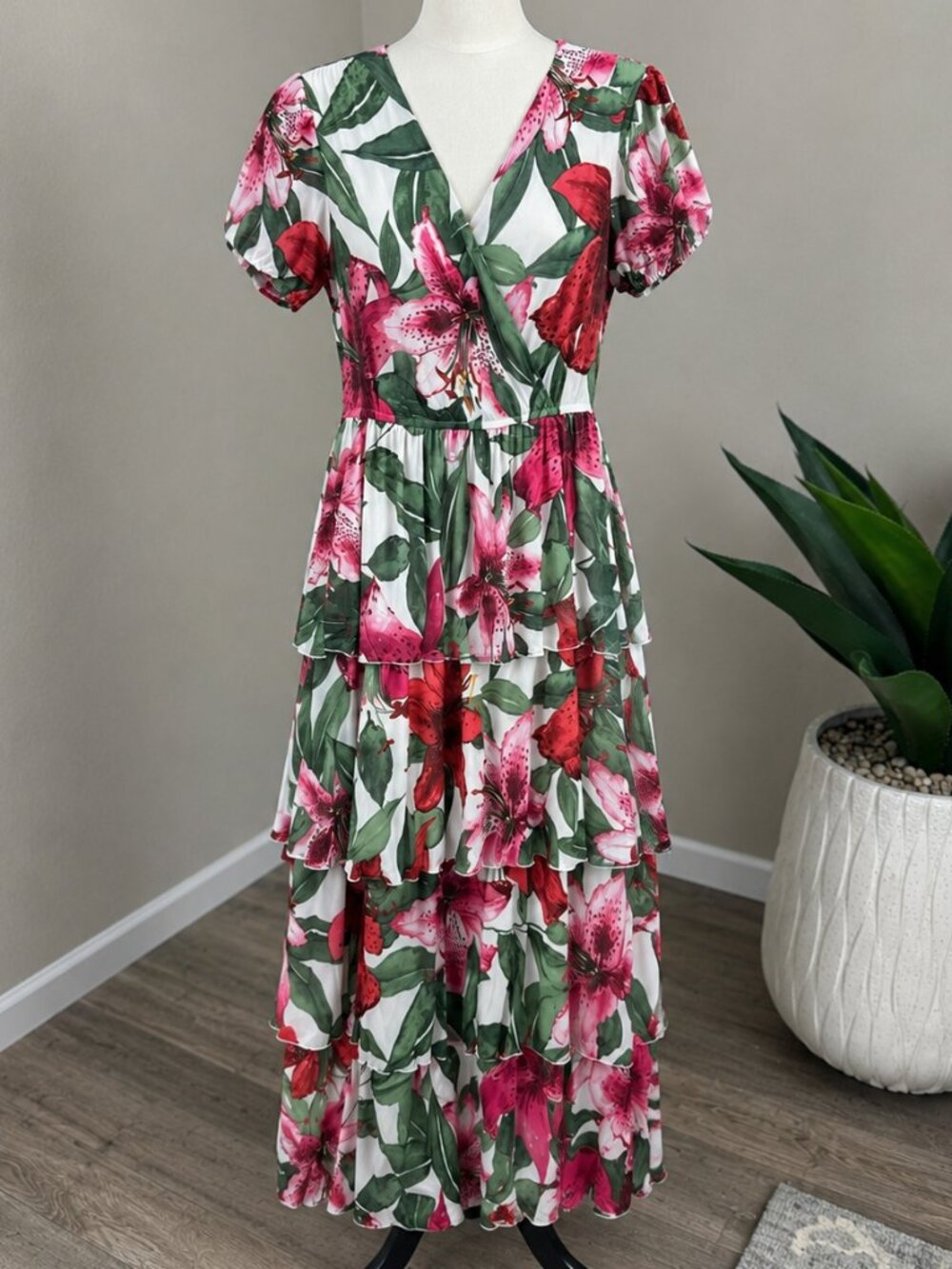 Alexa B Floral Tiered Midi Dress Pink White Puff Sleeve Size 6